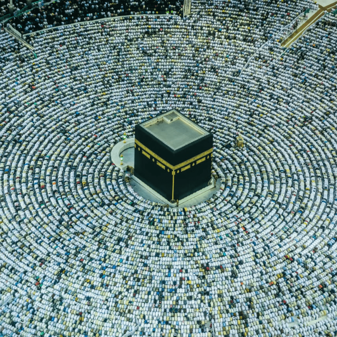 La Kaaba en La Meca durante el Hajj y la Umrah